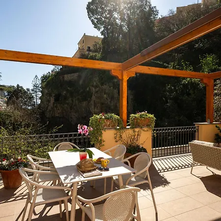Vakantiehuis Leonardo In The Heart Of Positano