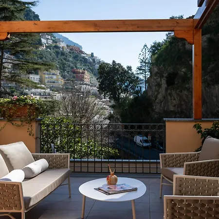 Leonardo In The Heart Of Nyaraló Positano